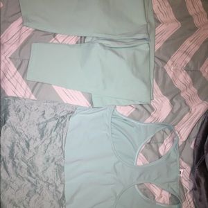 Matching shirt & leggings